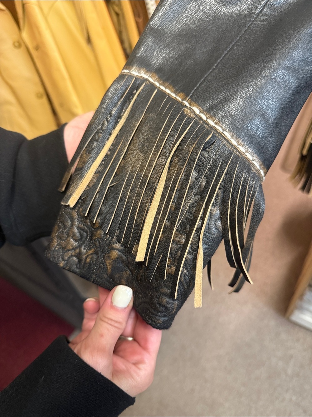 Scully Women’s Stitching Tooled Fringe western leather jacket - Picture 7 of 7